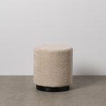 PUF BEIGE TEJIDO-METAL SALÓN 41 X 41 X 44 CM